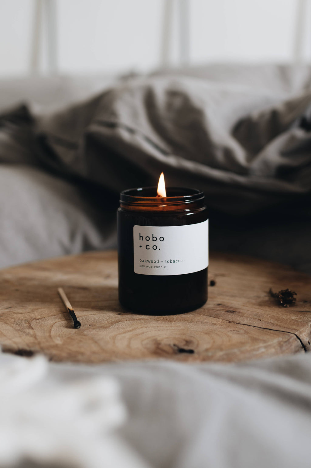 Oakwood & Tobacco Medium Soy Candle